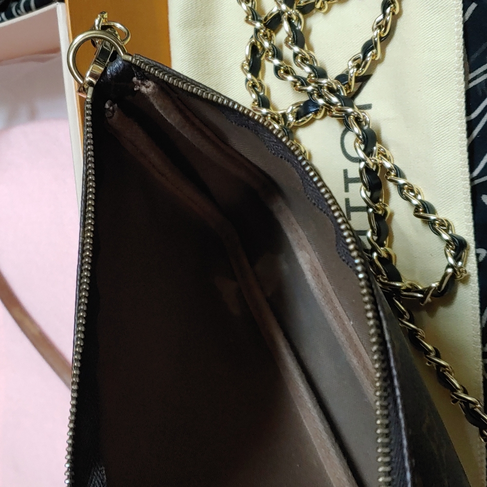 SOLD - 💯% AUTHENTIC VINTAGE LOUIS VUITTON POCHETTE - Picture 7 of 11